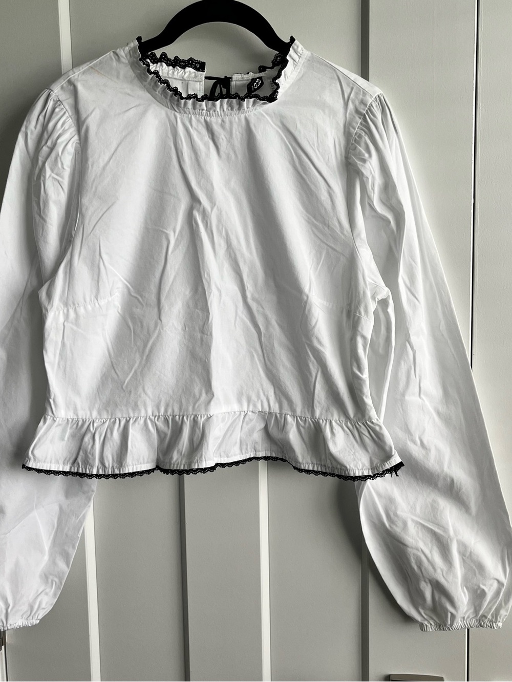 H&M Divided White Crop Top Sz M